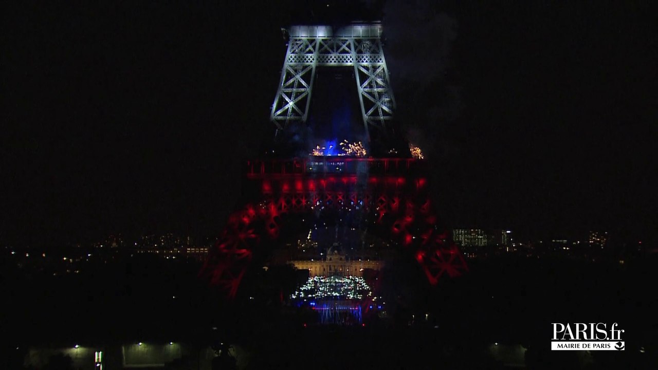 Retrouvez l'intégralité du feu d'artifice du 14 Juillet au Champ de Mars