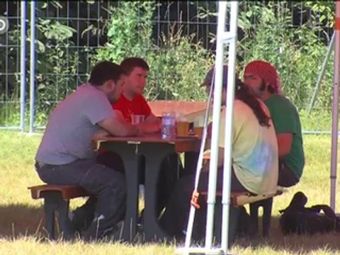 Main Square : les joies du camping