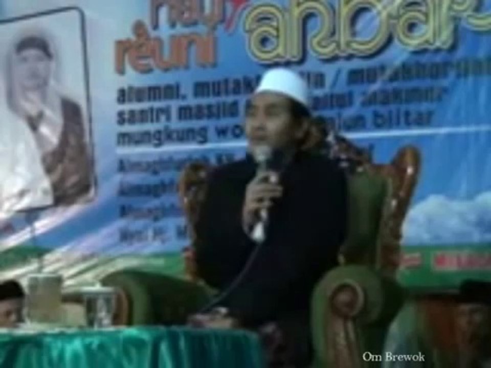 Pengajian KH Anwar Zahid Derajat Wanita Lucu Punya