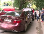 VIDEO Accident de LUX Un Mercedes Lexus si Range Rover s-au lovit in centrul capitalei