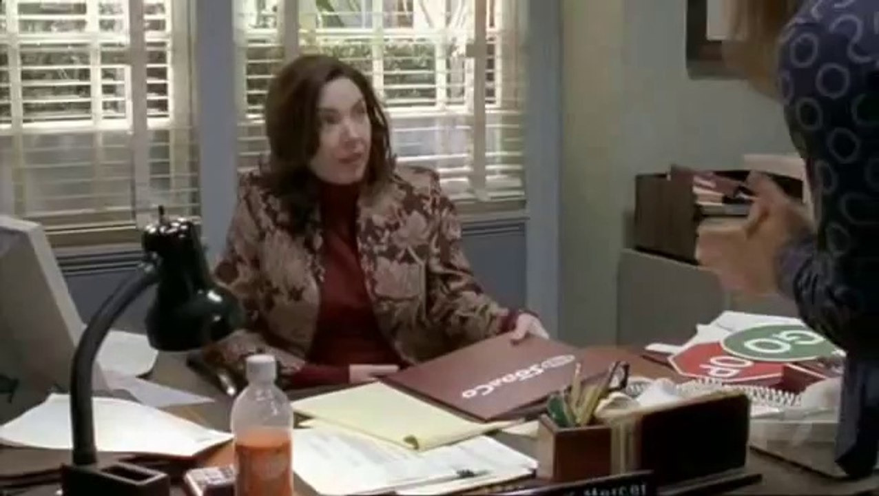 Geico Cavemen vs. Progressive Girl Flo