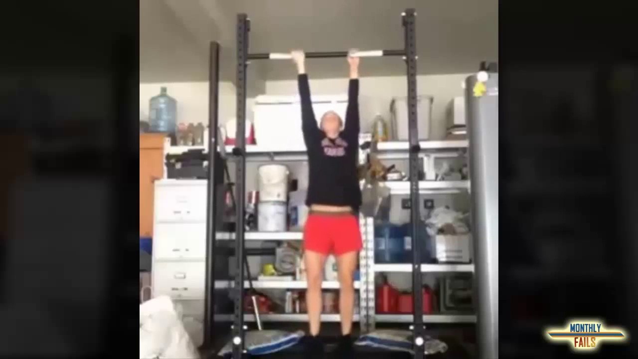 Gars débiles, accidents de fou, ados tarés : les plus gros FAILS de juillet 2014!