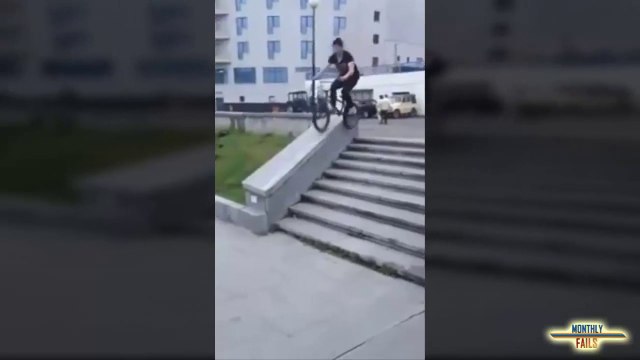 Crazy guys, dumb teens, violents crashes... FAILS Compilation JULY 2014