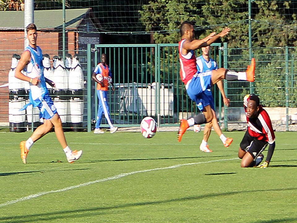 Un lob, une lucarne, un doublé