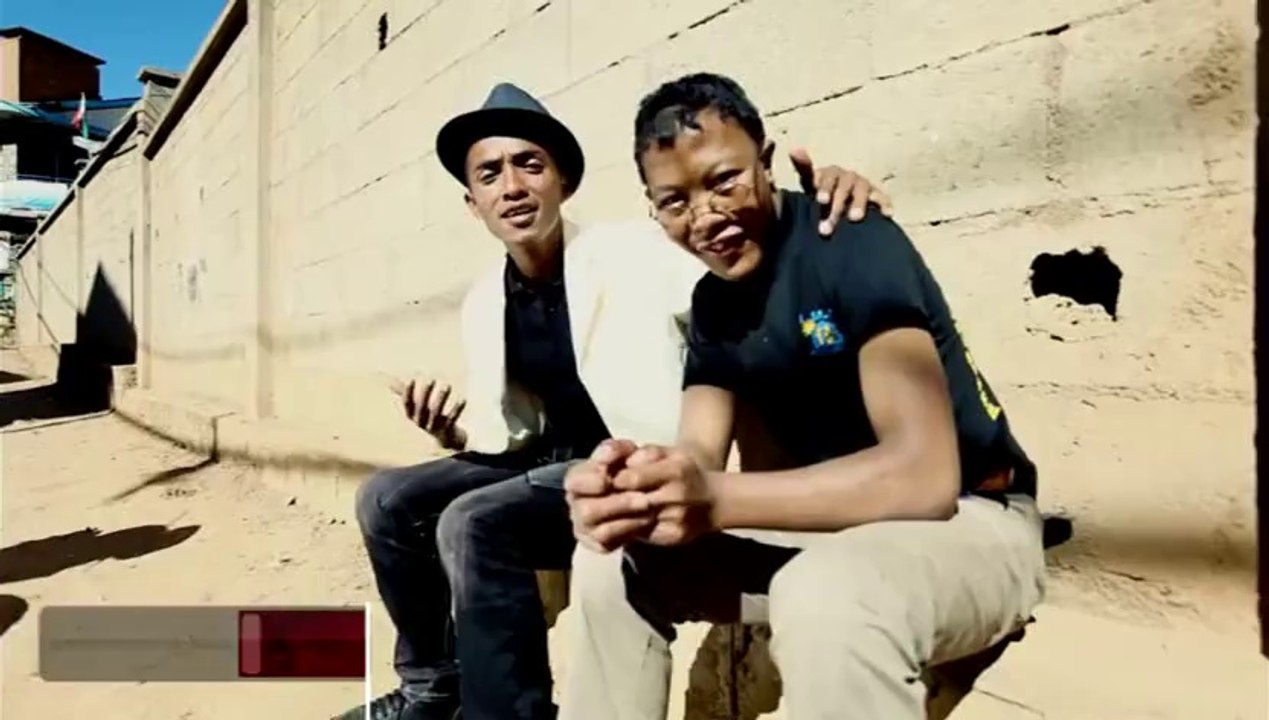 KIMIL  -  Mila anareo zahay  (gasy - malagasy)