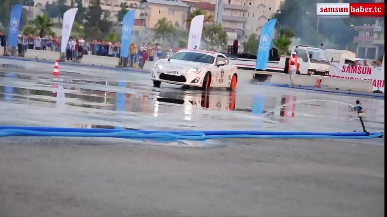 Three-Two-Van Go! Three-Two-Van-Go! İşte Guinness Türkiye temsilcisi Şeyda Subaşı Gemici'nin Heyacanlı anları başlatan ilk gerisayımı