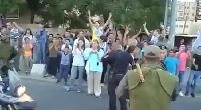 Young American Jew Stands up for Palestine. You Won’t Believe what Happens Next