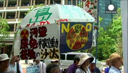 Tokyo prêt à redémarrer deux réacteurs, les antinucléaires protestent