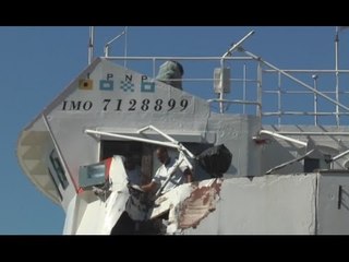 Napoli - Collisione al porto tra Costa Serena e motocisterna -live- (15.07.14)