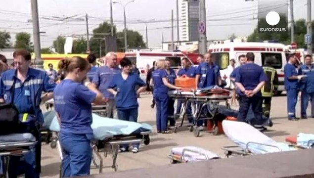 Jornada de duelo en Moscú por las víctimas del accidente de metro