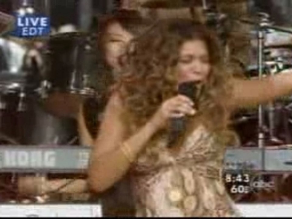 Beyonce - Irreplaceable Live