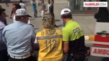 Taksim Meydanı'nda Akıl Almaz Kaza