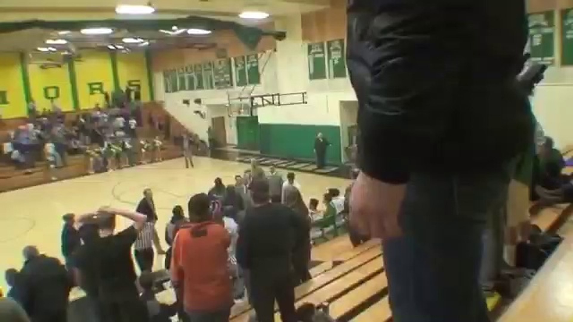 ⁣Highschool Basketball Fight