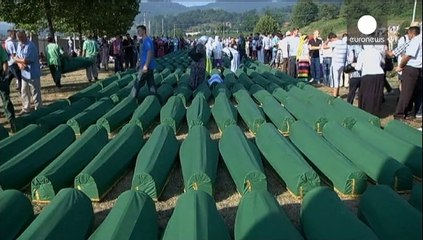 L'Olanda condannata a pagare per i musulmani di Srebrenica lasciati ai Serbobosniaci di Mladic
