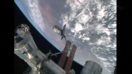 Commercial U.S. cargo ship reaches space station
