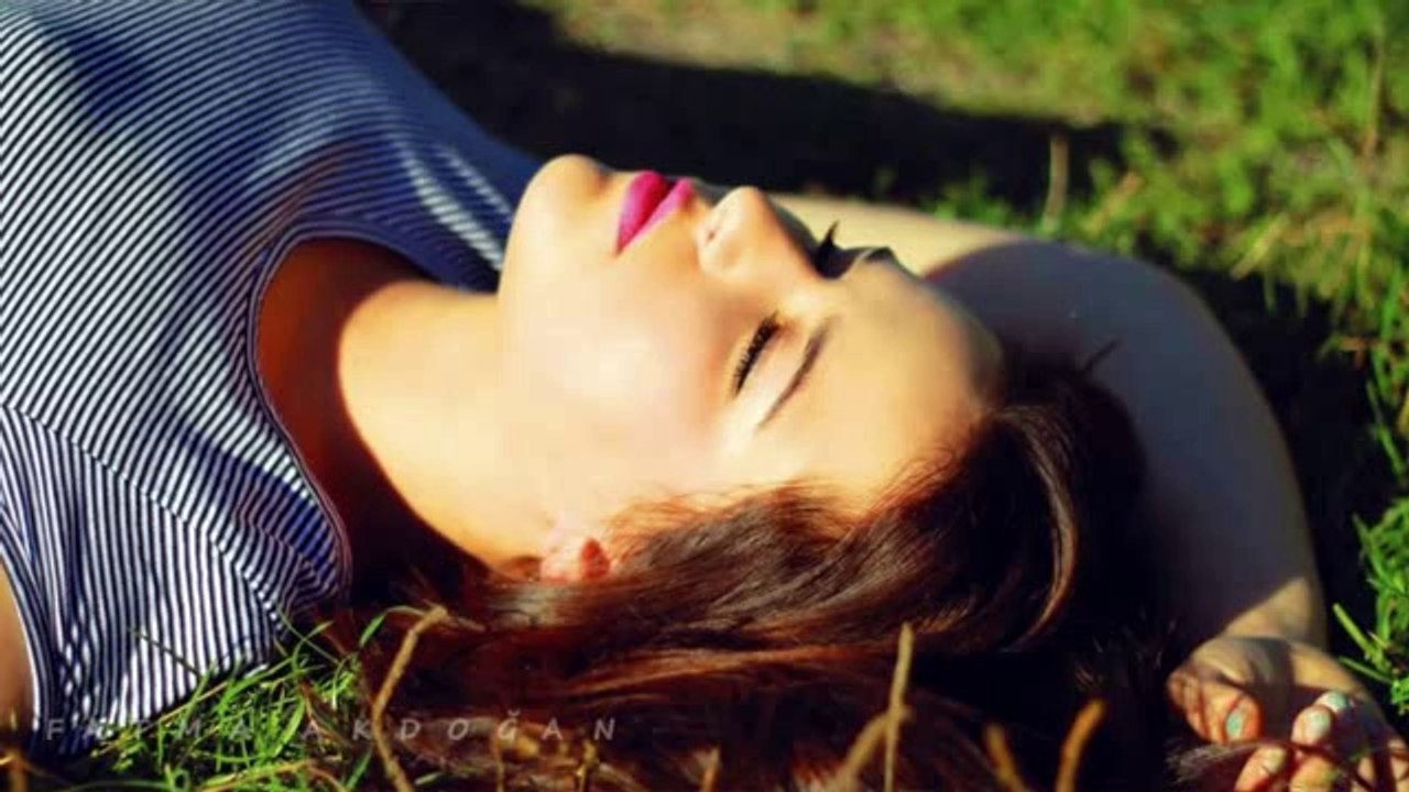 KIRAÇ-KARA KAŞ GÖZLERİN ELMAS