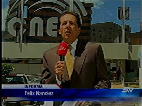 Reunión entre partidos políticos eliminados y el CNE