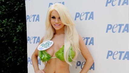 Lettuce bikini-clad Courtney Stodden struts around Capitol Hill