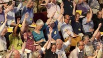 Church of England vote backs women bishops