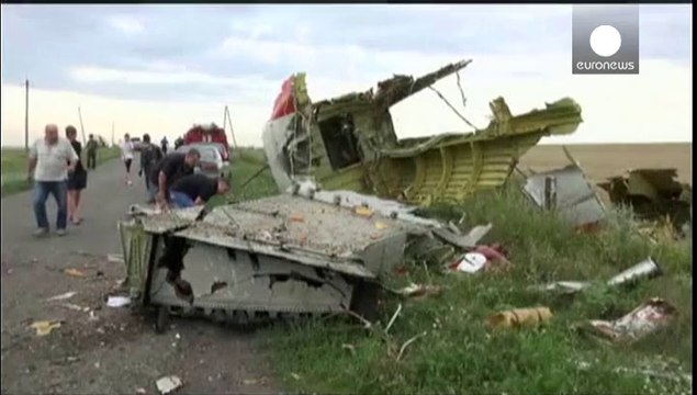 Kiev y los separatistas prorrusos se culpan mutuamente del derribo del avión de Malaysian Airlines