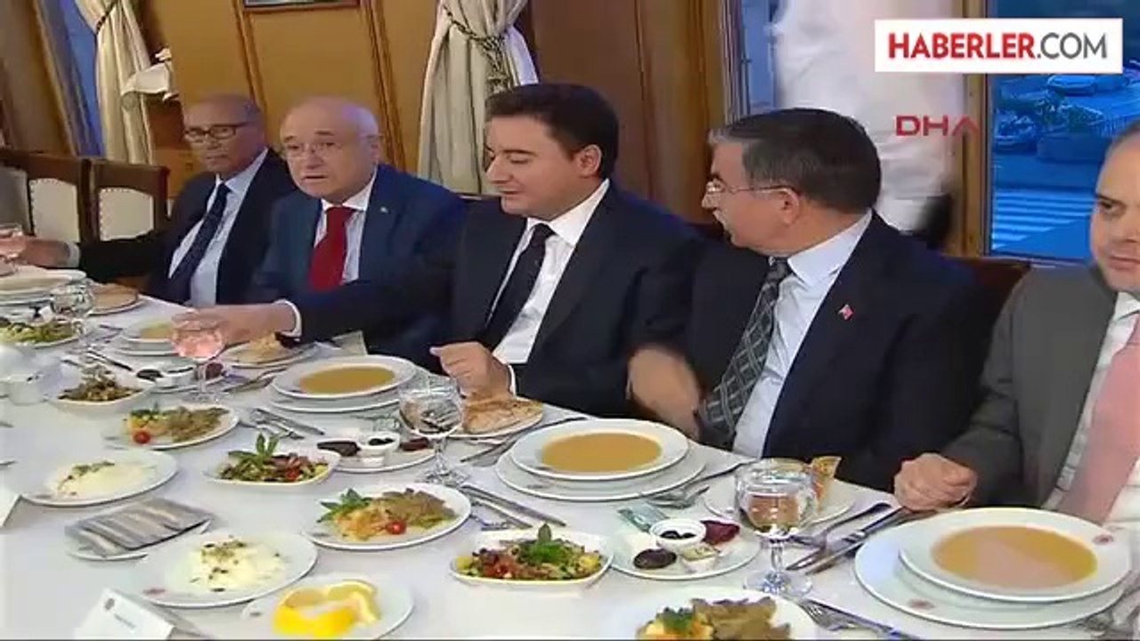 Cemil Çiçek : Ölen Tekbir Getiriyor, Öldüren Tekbir Getiriyor, İslam Bunun Neresinde