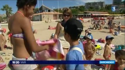 France3 les CIL du Mourillon distribuent des cendriers de plage