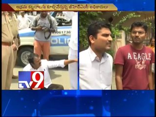 GHMC demolishes Illegal constructions in LB Nagar circle