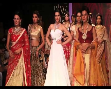 IIJW 2014 Kriti Sanon turns showstopper