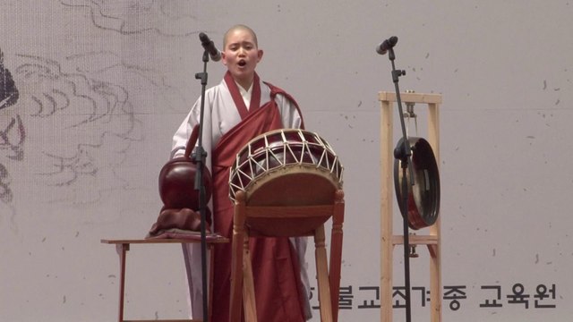 Corée du Sud: nonnes et moines bouddhistes rappent pour attirer les jeunes