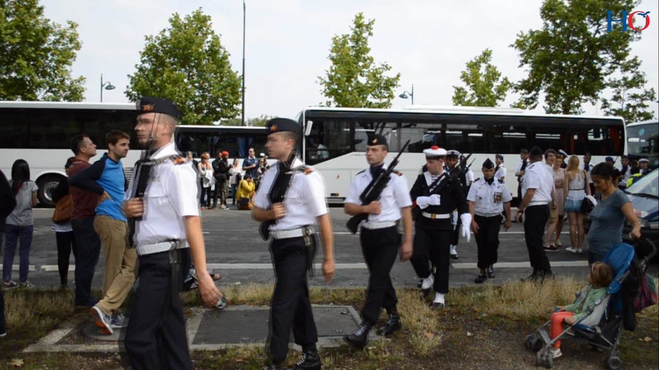 14 juillet à Paris avec la base de Rochefort - Défilé sur les Champs Élysées
