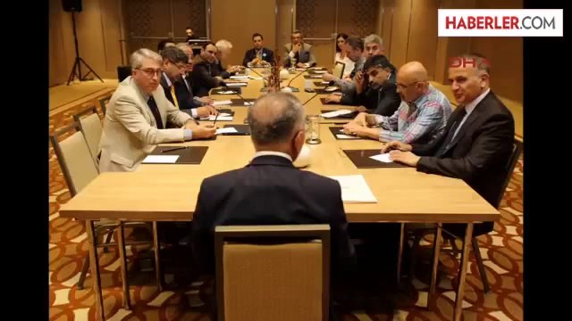 Cumhurbaşkanı Adayı Ekmeleddin İhsanoğlu Ekşi Sözlük Yazarları ve Gazetelerin Genel Yayın...