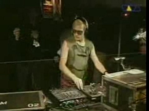 Sven Vath @ Love Parade 2000 part 3