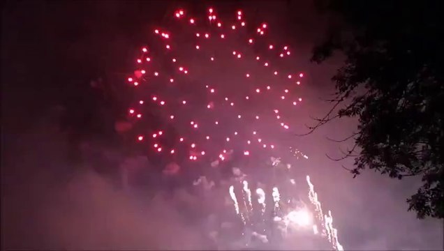 Feux d'Artifices à Aubigny sur Nère Juillet 2014