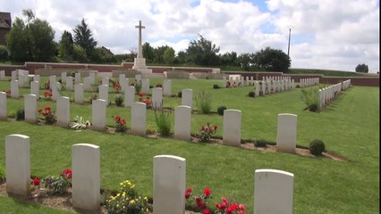 Fromelles : le musée et les cimetières vus du ciel