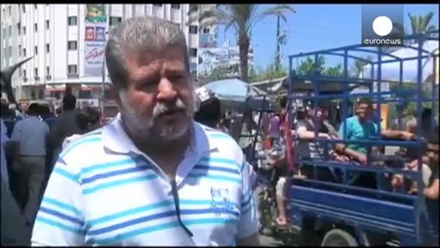 Striscia di Gaza, tregua: corsa al rifornimento di soldi e cibo per i civili