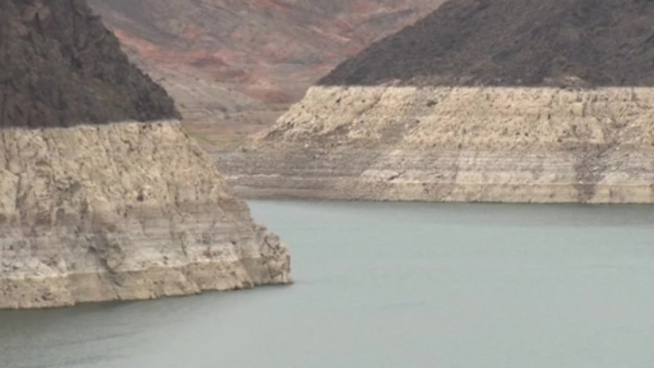 Largest reservoir in U.S. drops to historic lows