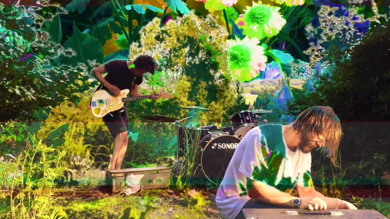 Andalucía - The Shrill (Pretty in Noise Premiere)