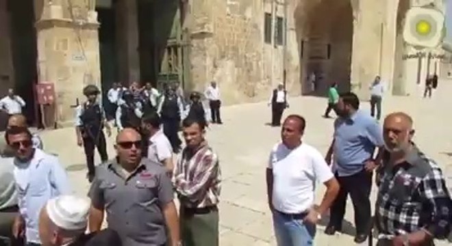 Al-Aqsa mosque ... The Israeli police dismisses a group of Palestinians were attending to pray by tear gas and Electric teasers. Share !!!!!!!
