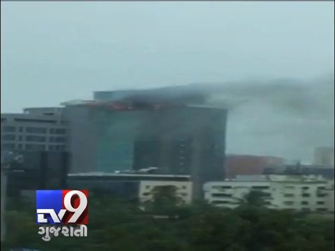 Massive fire breaks out in 22-storey building, Mumbai - Tv9 Gujarati