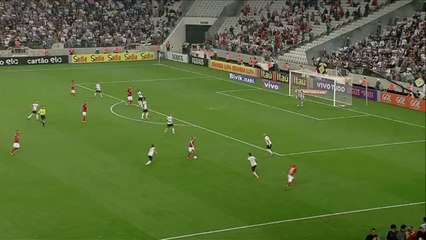 Corinthians vence o Internacional no Itaquerão