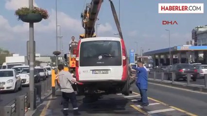 Metrobüs Yolunda Kaza