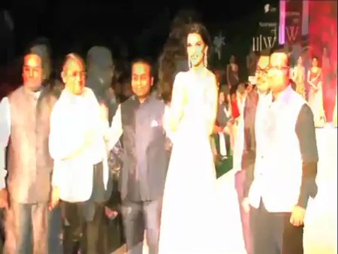 IIJW 2014 : Kriti Sanon turns showstopper