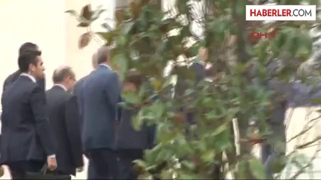 Başbakan Cuma Namazı İçin Ataşehir Mimar Sinan Camii'ne Geldi