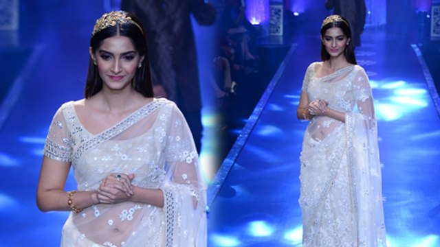 Sonam Kapoor Walks on Ramp On The Final Day of IIJW 2014