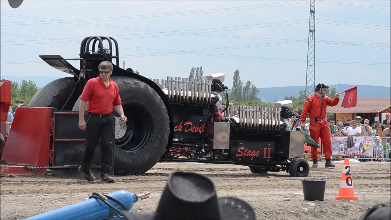 Ötpo Traktorpulling 2012