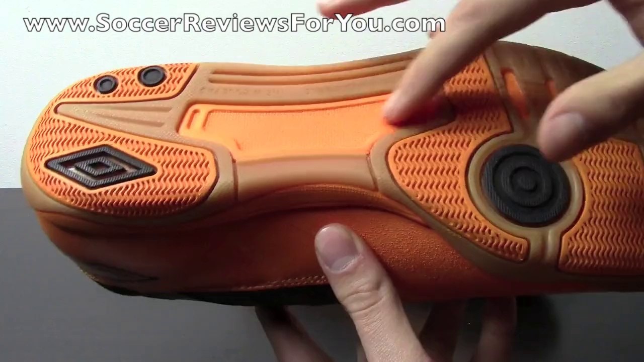 Umbro Vision Pro 2 Indoor Orange/Black - Unboxing + On Feet