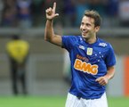 Relembre as pinturas de Éverton Ribeiro com a camisa do Cruzeiro