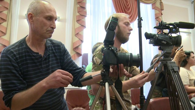 Crash en Ukraine: les rebelles prêts à aider les experts