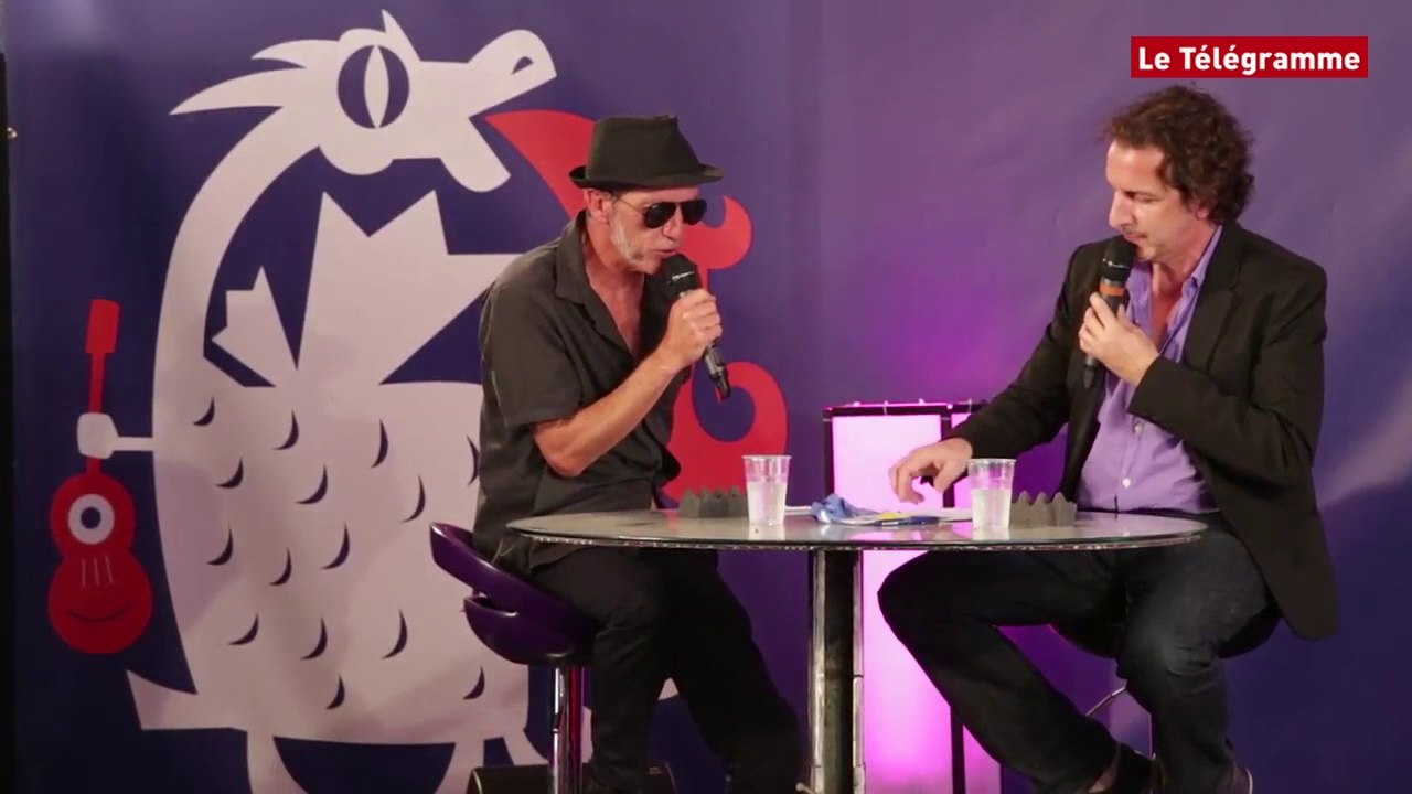 Vieilles Charrues 2014 Miossec : "Vivre, décider et travailler au pays"