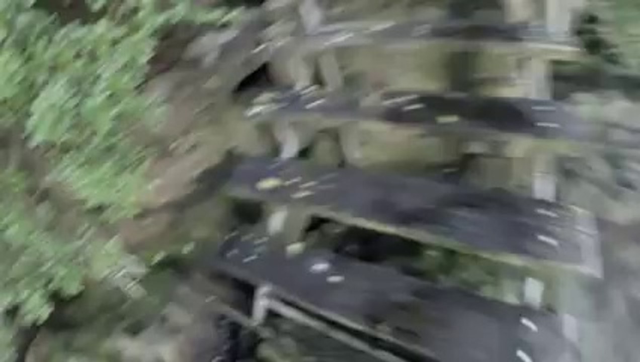 Guy Goes Cliff Jumping, What He Finds Awaiting Him In The Water Will Scare The Crap Out Of Anyone!